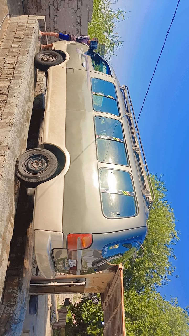 بريجو شبوط للبيع موديل 2001 رقم بغداد سياره بسمي 14 راكب سعر 78 رجان اتصل فقط والي مو شراي لا يتعبني العنوان ديالى بعقوبه ***********
