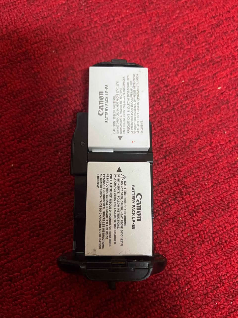 متوفر
Canon D700
كاميرا بحالة ممتازة وتعمل بكفاءة عالية، مناسبة للتصوير الاحترافي والهواة.
📦 الملحقات:
گرب دبل
بطاريتين أصليات
الشاحنة الأصلية
عدسة 18-55
حامل كتف
جنطة وتر بروف مقسّمة

للاستفسار خاص او واتساب *********** البصرة, العراق
