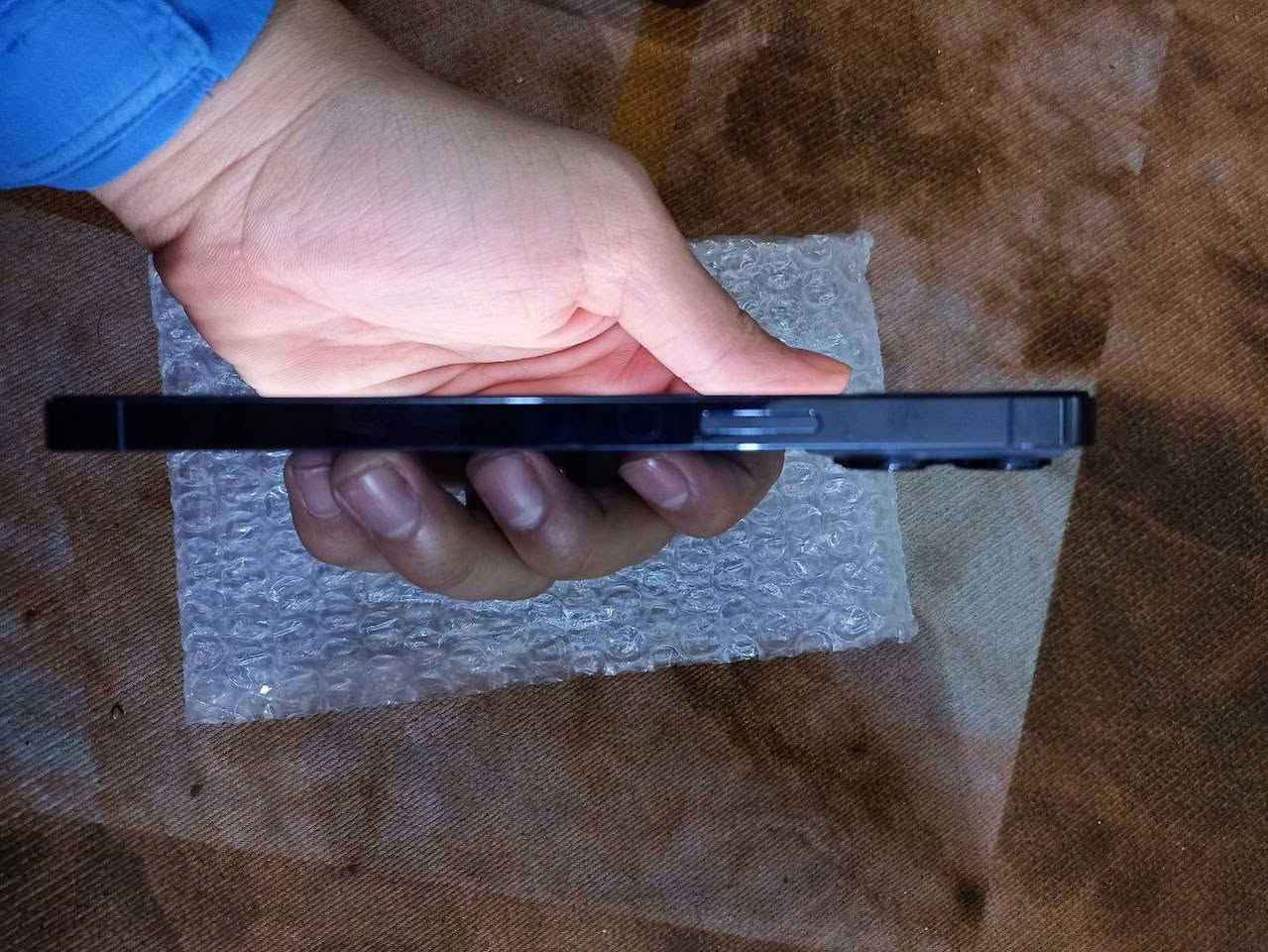 سلام عليكم ايفون ١٣برو ماكس ذاكرة ٢٥٦ بطارية ٨٧  بي فطر بلشاشة قيم أمانة الله ودخل خاص *********** موجود واتساب مكاني بغداد المشتل
