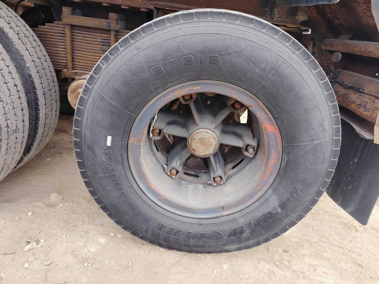 السلام عليكم تايرات 24 للبيع + ويل سعر الزوج اربع أوراق ونص $ المكان الحيدريه خان النص الاستفسار ***********
