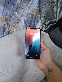 آيفون اكس ماكس • ٢٥٦ • بطاريه ٧٧%