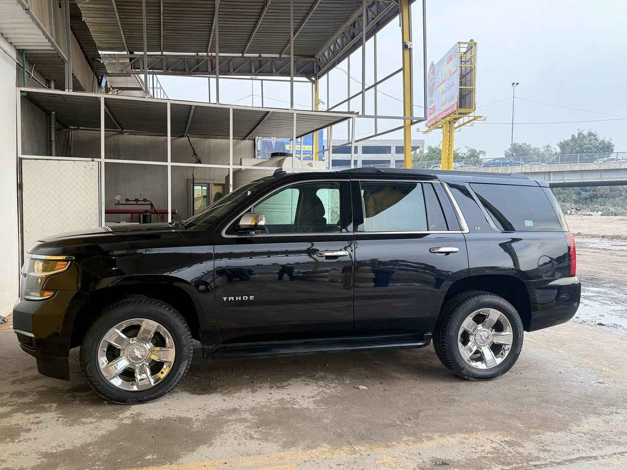 السلام عليكم
للبيع فقط بدون مراوس رجاءاً بيع فقط تاهو 2015 خليجي وكالة المنصور فول عدا السويج : LT
مقاعد جلد 
كراسي كهرباء 3 دكم 
قاصه 
فرس وسطي 
ويل كب بريمر 22 
تبريد مركزي 
شاشه كبيره 
كامره دواره 
تحكمات تبريد خلفيه 
رادار 
تنبيه 
نضام السير ع الخط 
محرك 5.3
حساسات 
مري كهرباء 
كروس سرعه وتحكمات 
مانع تزحلق
ليد امامي خلفي 
لايت عدسة زنون متحركه 
كشاف زنون 
سبعه راكب 
وبعد بيهه موصفات ودكم هواي 😂
حادثها فتح البنيد وبارد الجاملغ الخلف السائق 
ماشيه 91 الف km جديده بمعنى الكلمه 
رقم بغداد بسمي 
سياره جاهزه 
شرط التحويل 
السعر 295 وبي مجال قليل 
سونار موجود مكانين بارد فقط  
رقم الهاتف الاستفسار 
***********
