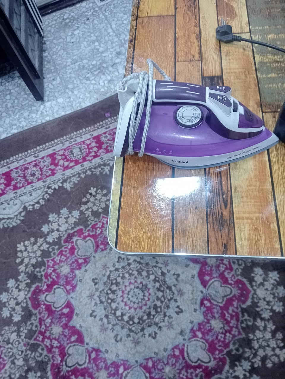 السلام عليكم عدي هذني الغراض للبيع مكاني بغداد شارع  الأسواق المركزيه ***********
الميز /12 الف وبي مجال
الاوتي/10 آلاف شغال نضيف 
الخلاط/ 15 شغال نصيف
