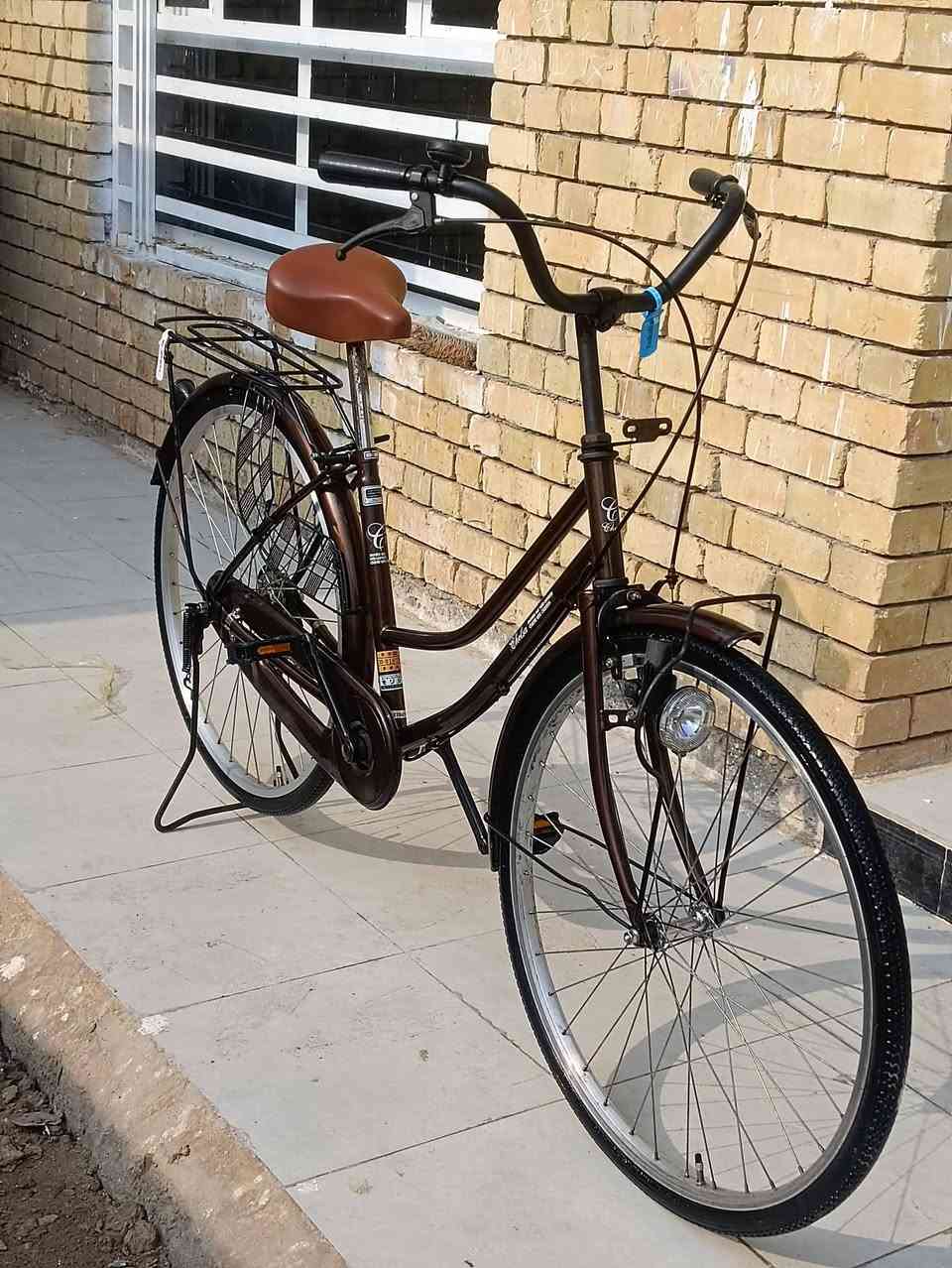 السلام عليكم
بيسكل للبيع ياباني مختم 
الحجم...26
موديل...2018
السعر...145وبي مجال للشراي
المكان ميسان حي الحسن العسكري 
الاستفسار...***********
