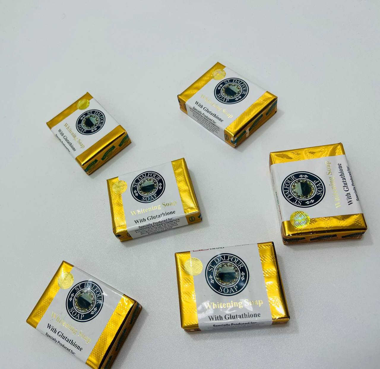 ❤️❤️❤️
صابونة دالفور 😍 

الصابونه السحريه لتنظيف وتضييق المسام وتنعيم وبياض البشرة 
فوائد صابون دالفور فليبيني👌:
1—تفتيح وتوحيد لون الوجه بشكل ملحوظ😍
2—ازالة التصبغات ويقلل من البقع السوداء 
3—تنظيف وتضييق المسام وتنعيم البشرة 
4—التخلص من النمش وبقع التقدم في السن وعلامات البثور
5—ترطيب وصفاء ونظارة البشره
6—يغذي البشره لجعلها تبدو متألقه وخاليه من العيوب

سعر خاص
توصيل لجميع محافظات العراق


**إذا كنت صاحب هذا الإعلان وتريد حذفه لأي سبب، رجاءا أرسل رسالة إلى الدعم الفني**