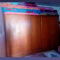 غرفة خشب • ٥ أبواب • النجف الأشرف