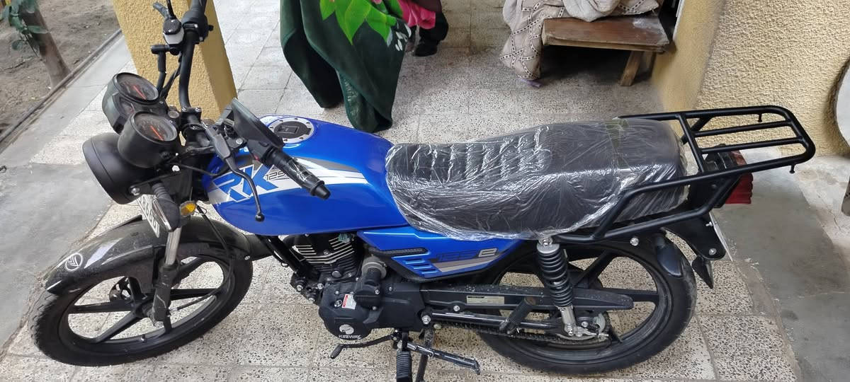 ار كي مرقم شمالي
باسم شركه  تحويل ثاني يوم 
موديل 2025 طالعه قبل اسبوعين
زيرو بعدها  ضمان سنه كامله  
مكاني بغداد 
مشتريها ب2,300
عارضها ب2,250         واتساب ***********
