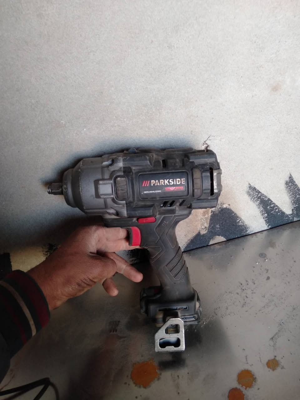 دريل بارك سايد 1356 نيوتن شرط الشغل سبب البيع عندي ثنين وهذا ما احتاجه وربي وحش مو دريل سعره ٥٥ الف فارغ توصيل ماعندي مكاني بابل تجي تفحص يله تأخذه 
***********
