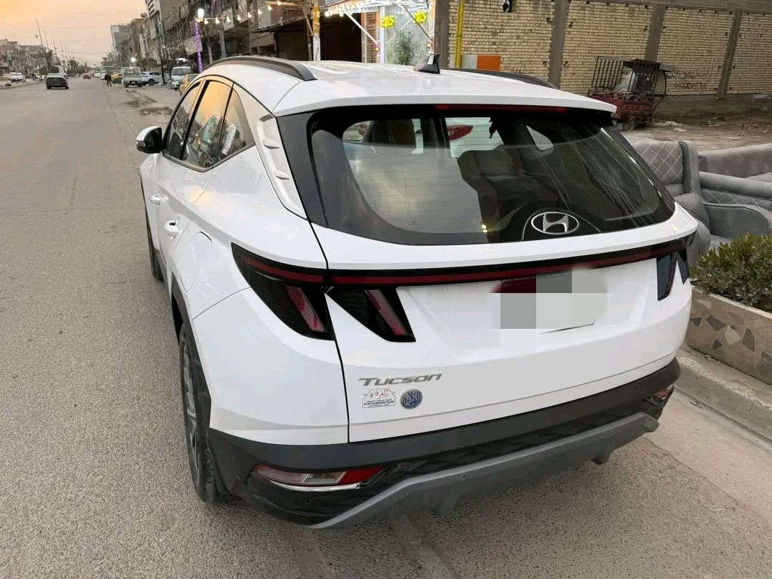 هونداي توسان 
موديل 2024 خليجي 
مكفولة كفالة صبغ وتبديل وبارد كفالة 
زيرو ماشي  20 الف 
رقم بغداد بسمي تحويل ثاني يوم
مواصفات 
حجم المحرك 2000 دوش 
بصمه تشغيل وتشغيل عن بعد 
هندبريك كهرباء
ويل كب حجم 19 المرغوب 
كراسي كهرباء
شاشه متصله
حساس امامي خلفي
شاحن وايرلس
داخل ابيض
بردات بالابواب 
لايت لد زنون 
قيادة 4 انضمه ايكو عادي اسبورت  سرعه 
سيارة جديده بحاله الزيرووو سعرها معقول بلعافيه ع الياخذها 

مكان السيارة بغداد 
للإستفسار ***********
