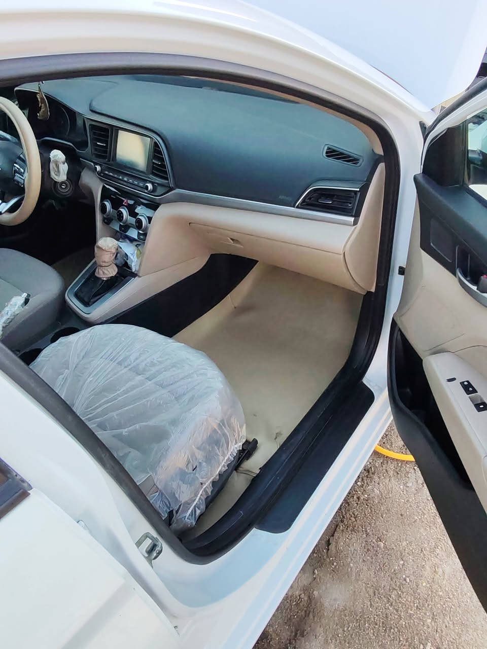النترا 19 وارد أمريكي بااسمي حره ضربه خفيفه بدون ارباك اتصل انطيك تفاصيل أكثر
*********** السعر135وبيها مجال
