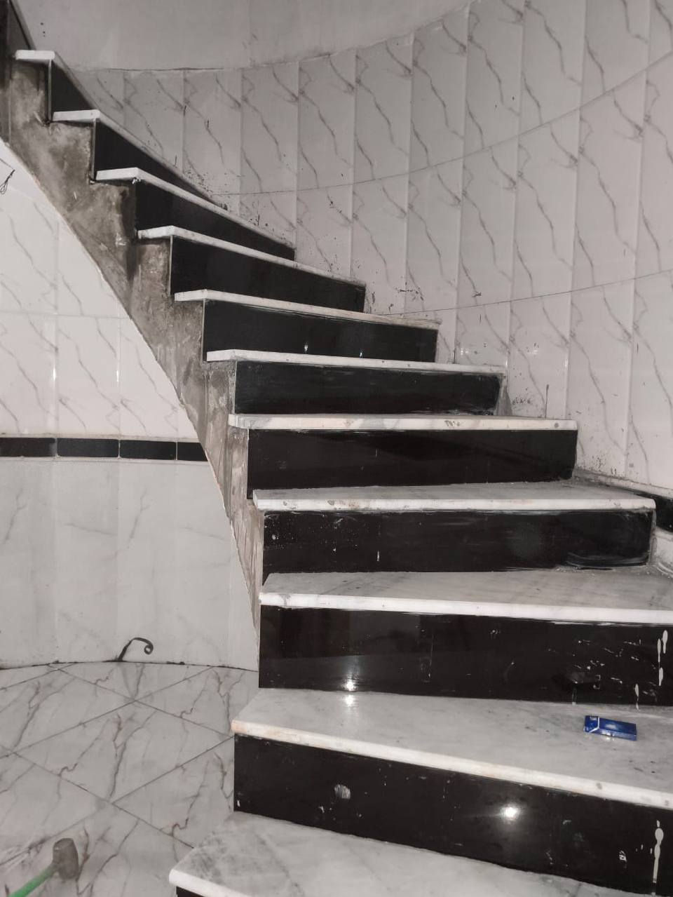 خلفه سيراميك نضافه وضمان شغل تتريس ايراني مكاني ميسان متفرغ حاليأ ‏‪***********‬‏
