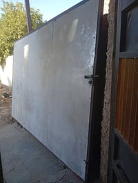باب سلايت كبيره للبيع نظيفه 90% وجديده (07762772050)
