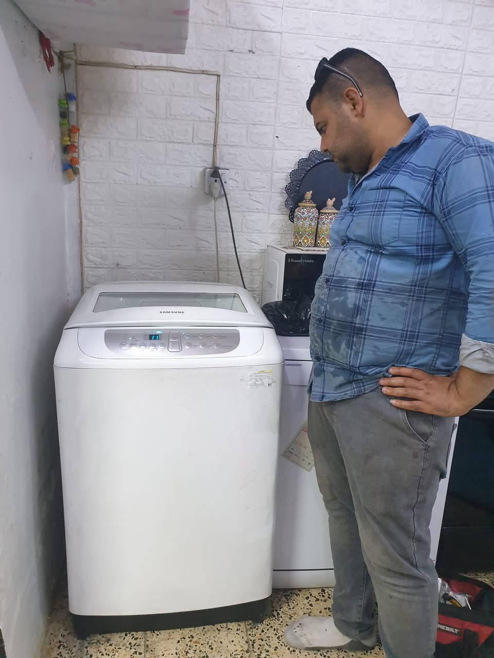 تم تصليح غسالة سامسونج منزليا لبيت الاخ ابو نرجس المحترم في منطقة النهضة 
.
.
.
.
.
واتساب ***********)
يعلن مركز ابو ادم لصيانة الغسالات 
عن صيانة كافة انواع الغسالات الاوتوماتيك والعادية
علماً/جميع قطع الغيار الذي يتم استبدالها اصلية 💯
مع ضمان حقيقي ٥  اشهر والصيانة موقعية (بمنزلكم) مكان الورشة الفرع الاول البياع ..الفرع الثاني مدينة الصدر 
جميع المجمعات السكنية والشقق 
فريقنا يعمل على صيانة الغسالات بمنازلكم في الكرخ والرصافة دون الحاجة الى نقلها.
كل ما عليكم مراسلتنا او الاتصال على:(***********واتساب)
https://www.facebook.com/hashimalseedm/
مصلحين غسالات #أوتوماتيك
#مصلح غسالات
