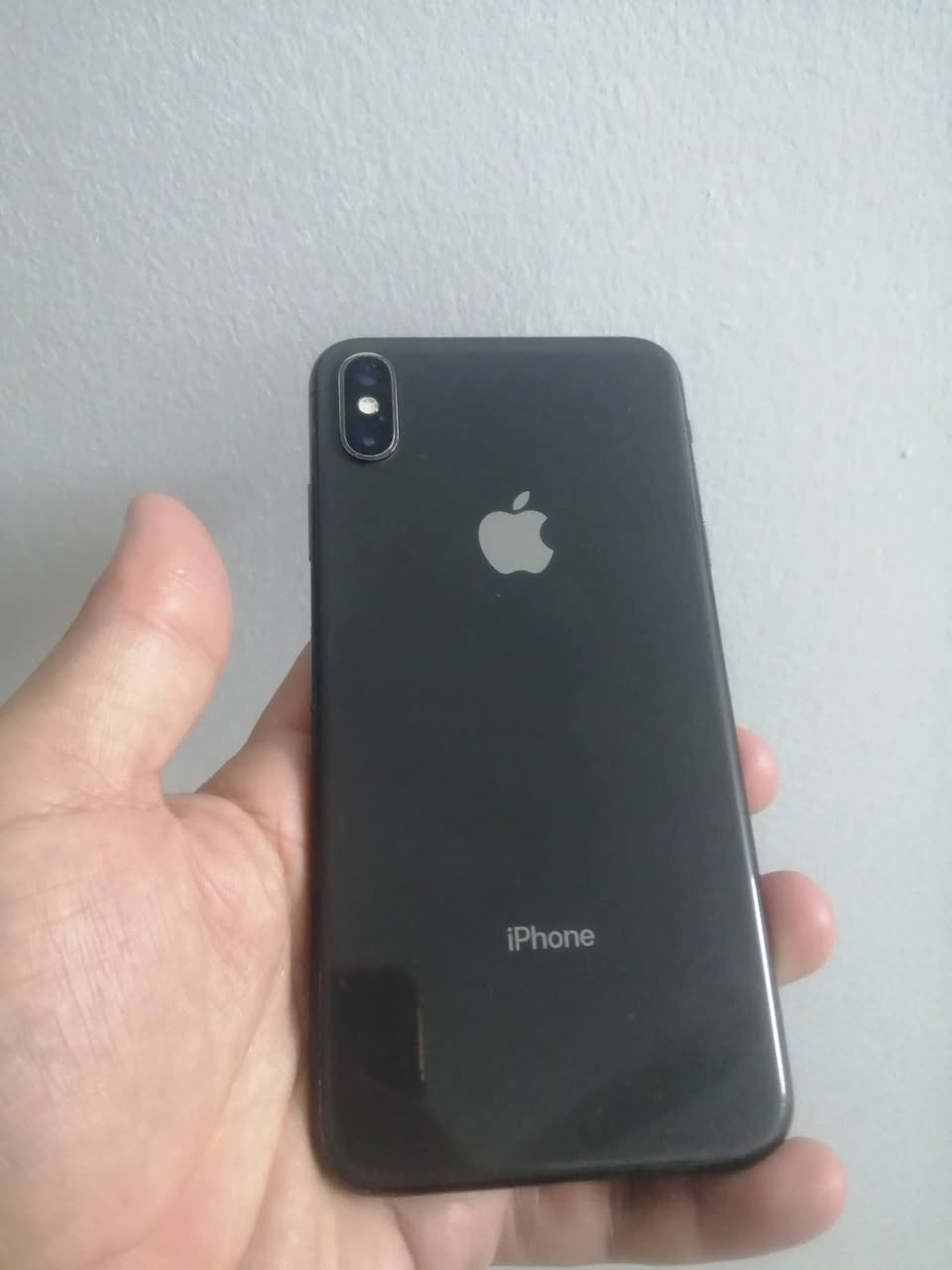 ايفوان لبيع اكس ماكس ذاكره 256 جهاز جديد
بطاريه مبدله 100
سيم كارت شغال واي فاي شغال 

شاشه تفصيخ ٣خيارات بس فيس ايدي مايشتغل
كاميراته حلوه السعر 165وبيه مجال ***********
