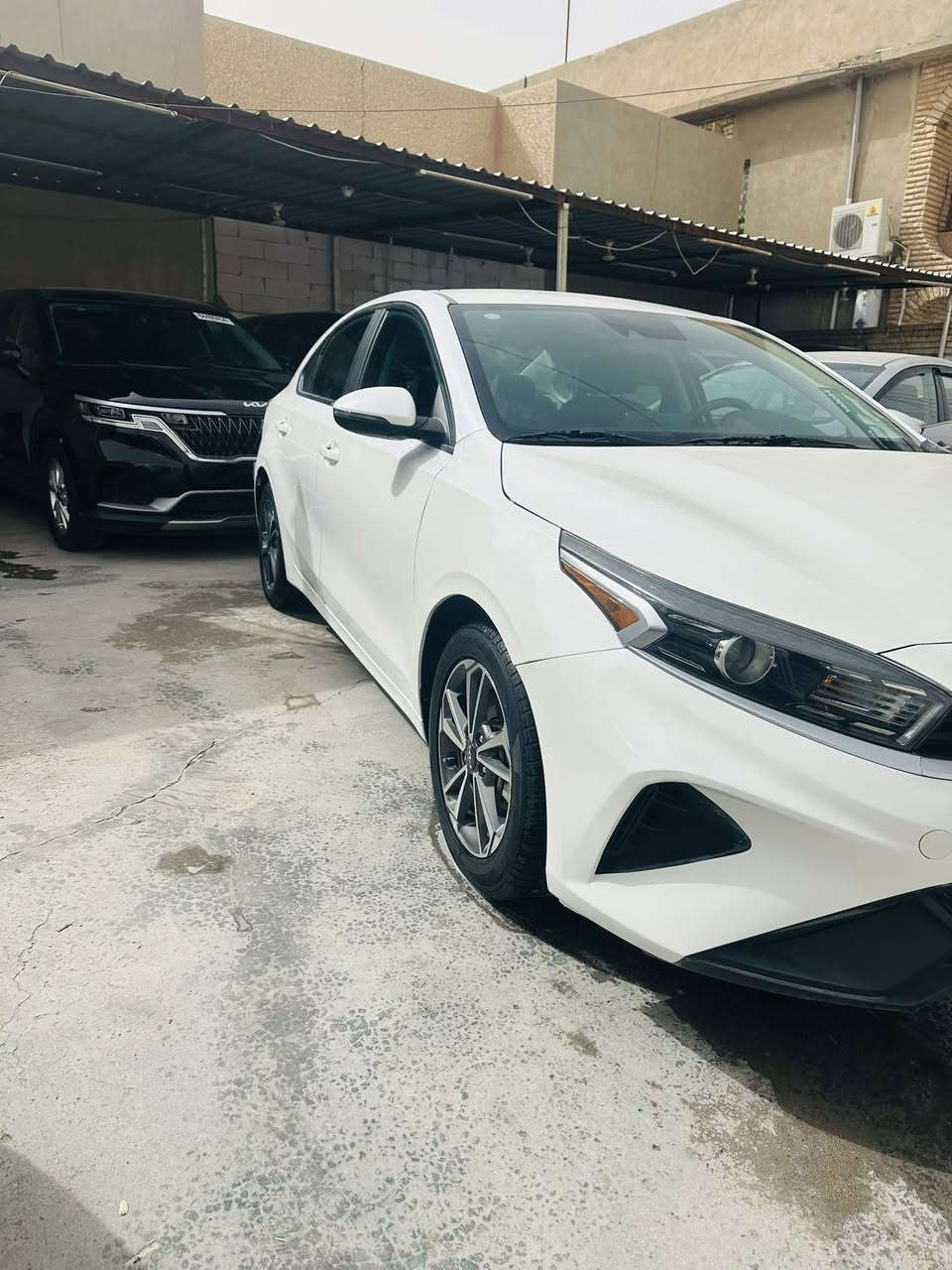 اللهم صل على محمد وآل محمد 
                        )🟡
🟢نوع السيارة: كيا فورتي

🟢موديل السيارة:2023

🟢فأت السيارة:  LXS

🟢الضرر: السيارة قطعتين صور الضرر مذكوره بالمنشور

🔴العنون:  سماوه حي الحسين لاربع سايدات 
معرض برج العرب التجاره السيارات

🟢لاتصال واتس ***********
***********
