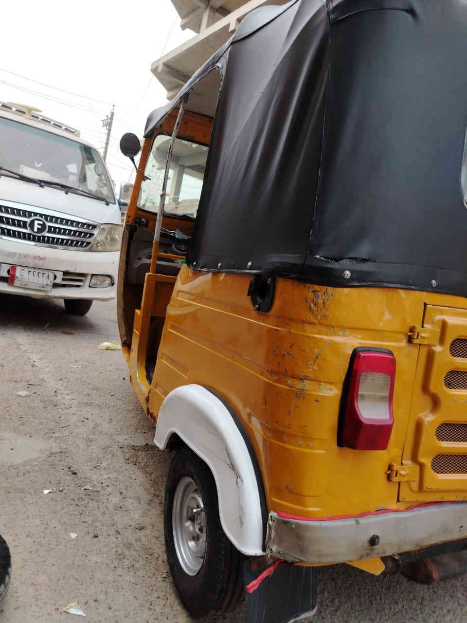 تكتك موديل  20 
السعر 5500 
أوراق كامل 
مابيها رقم 
الشراي يجي يفحص كدام عينة 
البياع شارع 20 
***********
