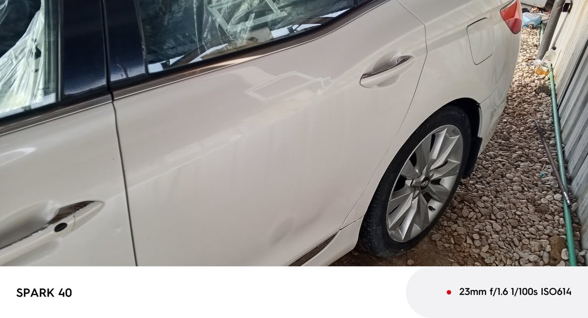 السلام عليكم هونداي ازيره موديل 2015 كفاله السياره فول مواصفات في اي بي فول احد عله واحد رقم بغداد الجديد بسمي مكان السياره الديوانيه السعر 135 وبيها مجال رقم ***********
