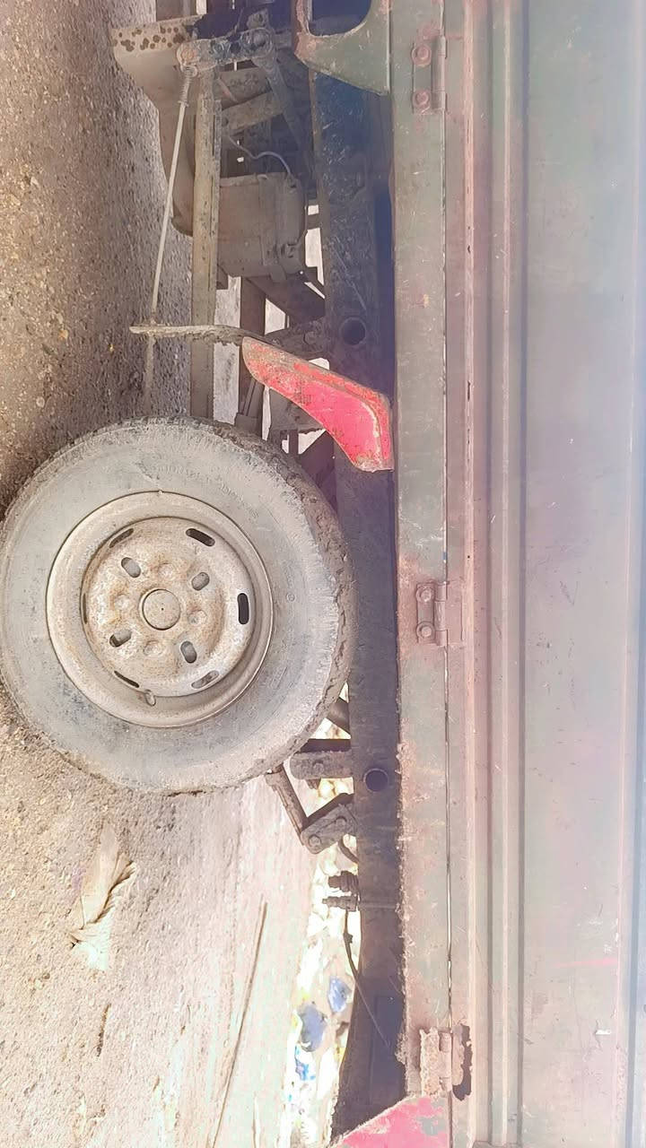 السلام عليكم ستوته للبيع نافيه بتره كل شيء شغال بيها البودي خايس واحد منا ومنها داير ما دايره شاصه مقفول رقم شاص موجود اوراق ماكينه مفتوحه مكان الديوانيه  يشتريه يتصل على هذا الرقم***********
