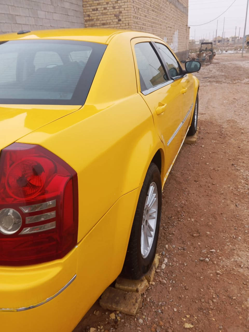 السلام عليكم اوبامه٢٠٠٩اصل سنويه جديده بسمي تحويل ثاني يوم رقم انكليزي مكينه كير خير من الله تخم تاير حداديه جديده تدفئه تبريد صبغه جديده سياره كل نقص مابيه للاستفسار ***********
