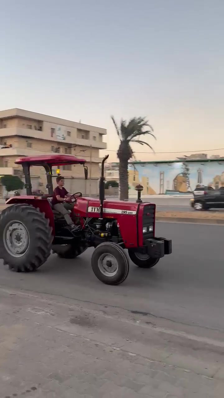 ماشاءالله تبارك الرحمن
📍 إدلب – سرمدا
مقابل كازية الوتار و مطعم عماد الدين 
🏢 داخل مجمع بوابة سرمدا

📞 للتواصل (اتصال أو واتساب):
00905066611114

🚨 تنويه هام 🚨

📢 ونود تذكير الإخوة المزارعين بأن تخفيض أسعار الجرارات الزراعية ما زال مستمرًا، وذلك بناءً على قرار تخفيض الرسوم الجمركية الصادر عن الهيئة العامة للمنافذ.

🌱 مع تحياتنا لجميع الإخوة الفلاحين والمزارعين في سوريا. 🌱


**إذا كنت صاحب هذا الإعلان وتريد حذفه لأي سبب، رجاءا أرسل رسالة إلى الدعم الفني**