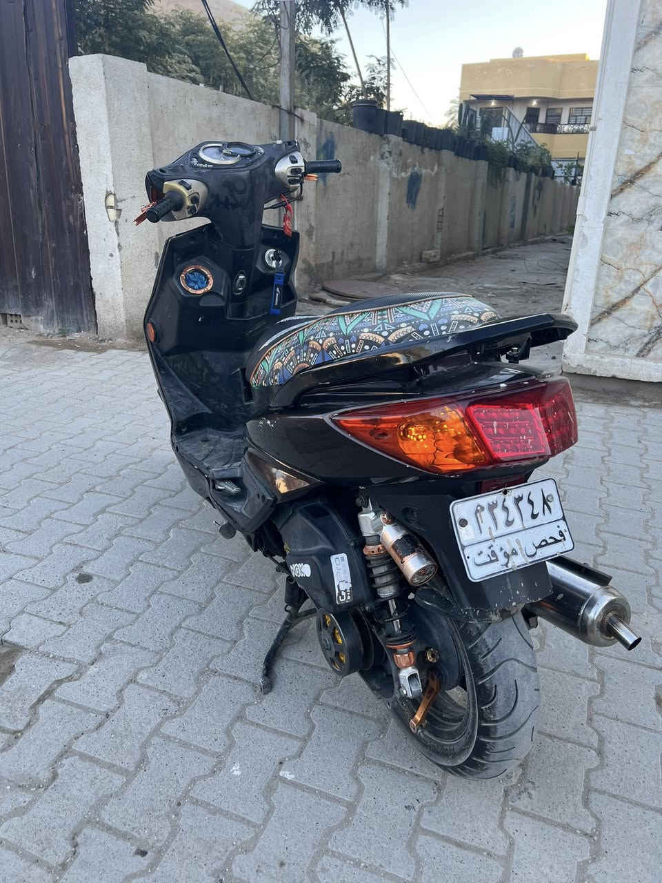 سلام عليكم سكنس فحل نوزل طلاعات مزوعه 
‏بيها 
 يدات بريك 
صدر امامي مشمشي 
صدر خلفي مشمشي 
فلنجه وتطواله وفج 
صولنصه بوري عدل ام لوزه 
ماصده عين شيطان رياضي 
كشن اربعه
وي رياضي 
كلجات امامي خلفيwf 
اشاير وجامه مشمي 
دراجه مكينه ٥٨ بلاد ممفتوحه بلاد 
شلعه ومعدل تاكل شارع كلش قويه معدلها صاروخ 
السعر 1250  وبيها مجال لطيبين مكاني صليخ رقمي *********** خاص اجاوب تعاليق مارد
