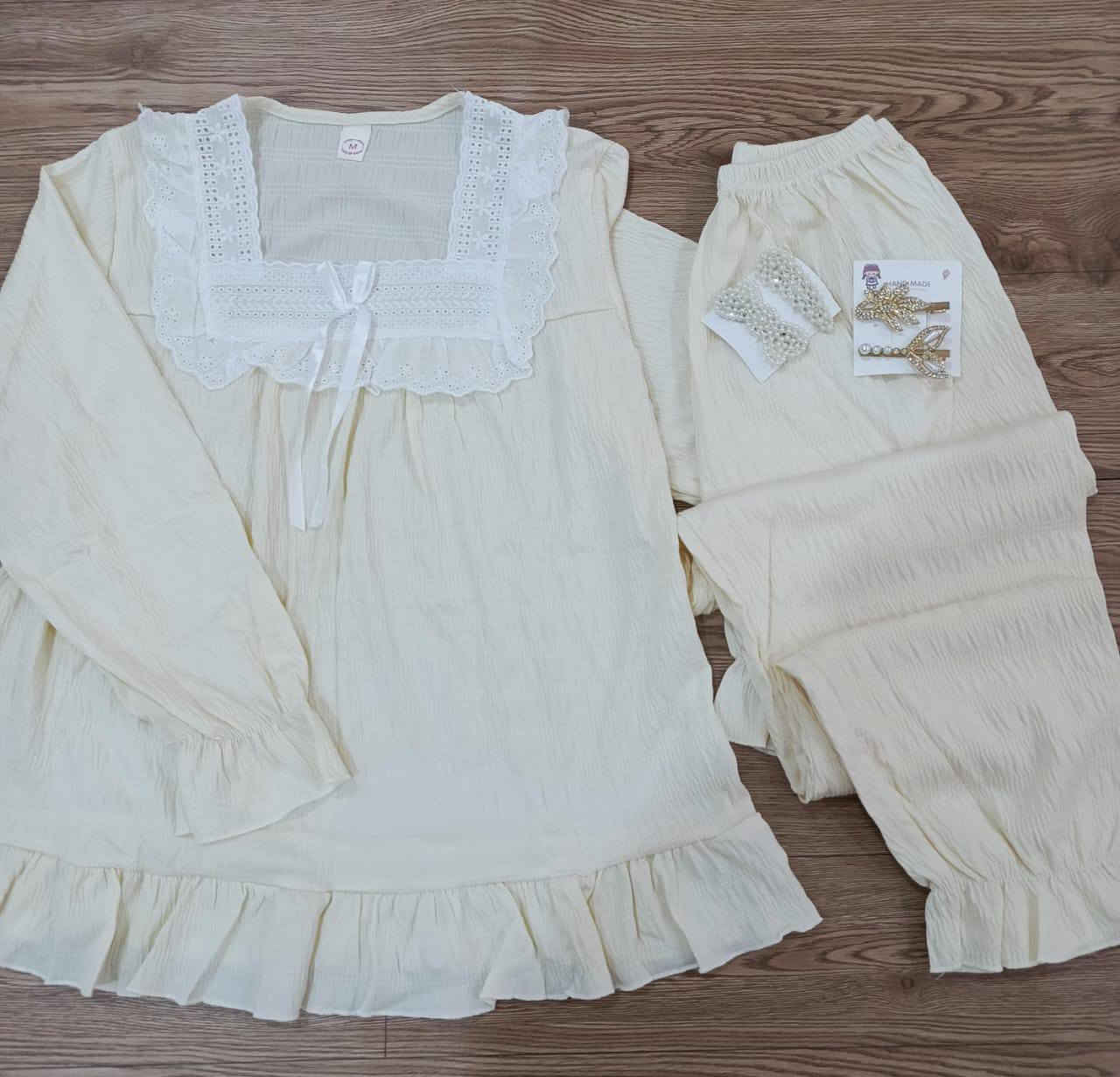 مرحباً عيوني متوفر بيجامات منزلية أنيقة وبااسعار مناسبة لطلب على الخاص او على الرقم***********
