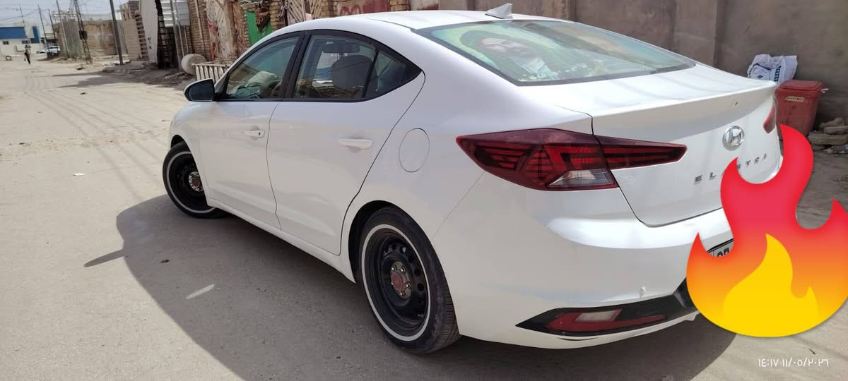 السلام عليكم
انترا موديل 2019

سنويه جديده

حداديه جديده

تبريد ثلج

سياره بيه بجم مصلح الجاملغ وشويه من الباب شبر

مبدل بنيد
وبعد بيه هواي موصفات

***********

سعر 133 وبيه مجال
