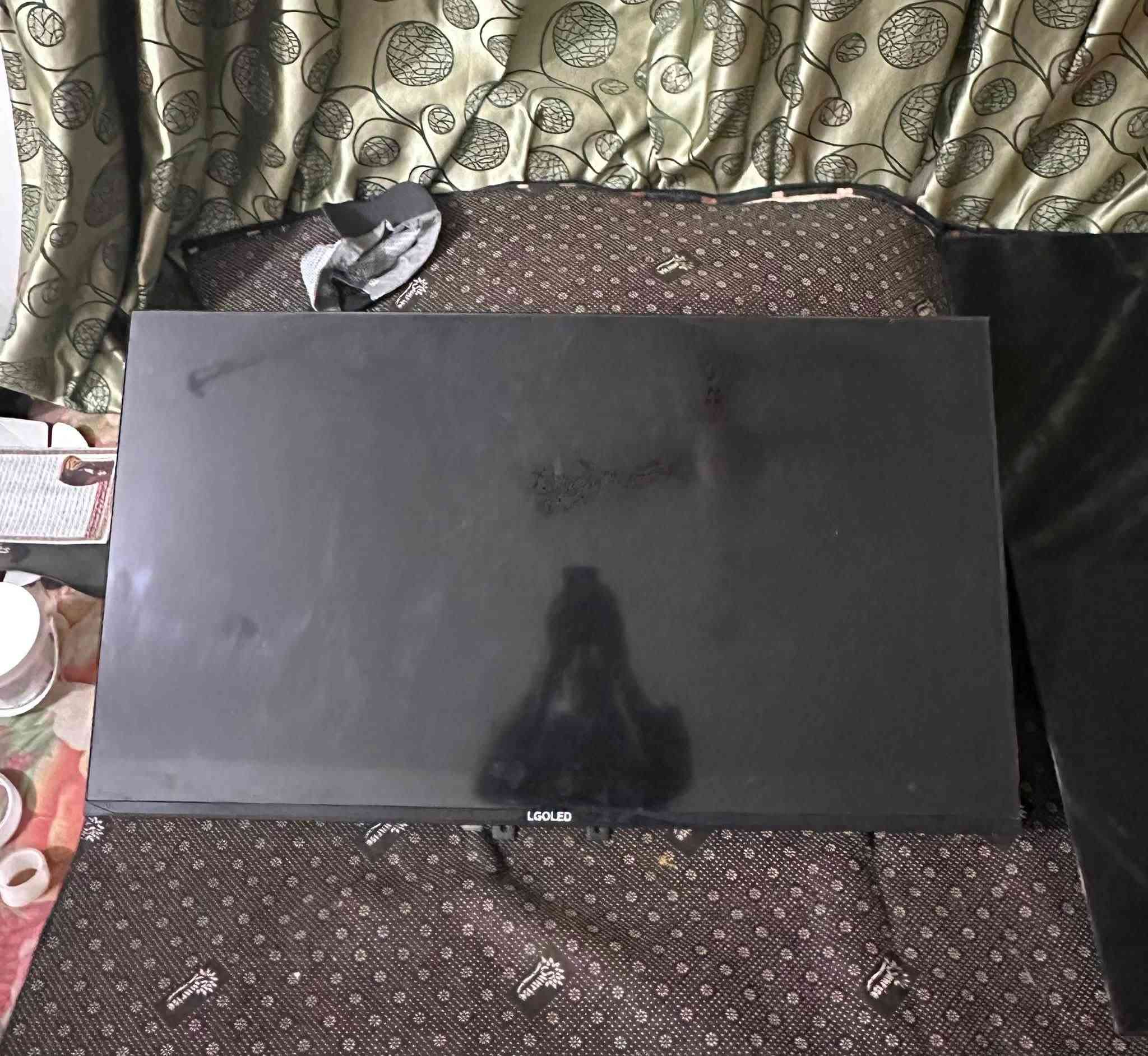 ابلي فور عدد 2 للبيع شاشه حجم 43 عدد 2 مقاعد عدد 2 مكاني بغداد الامين ***********

