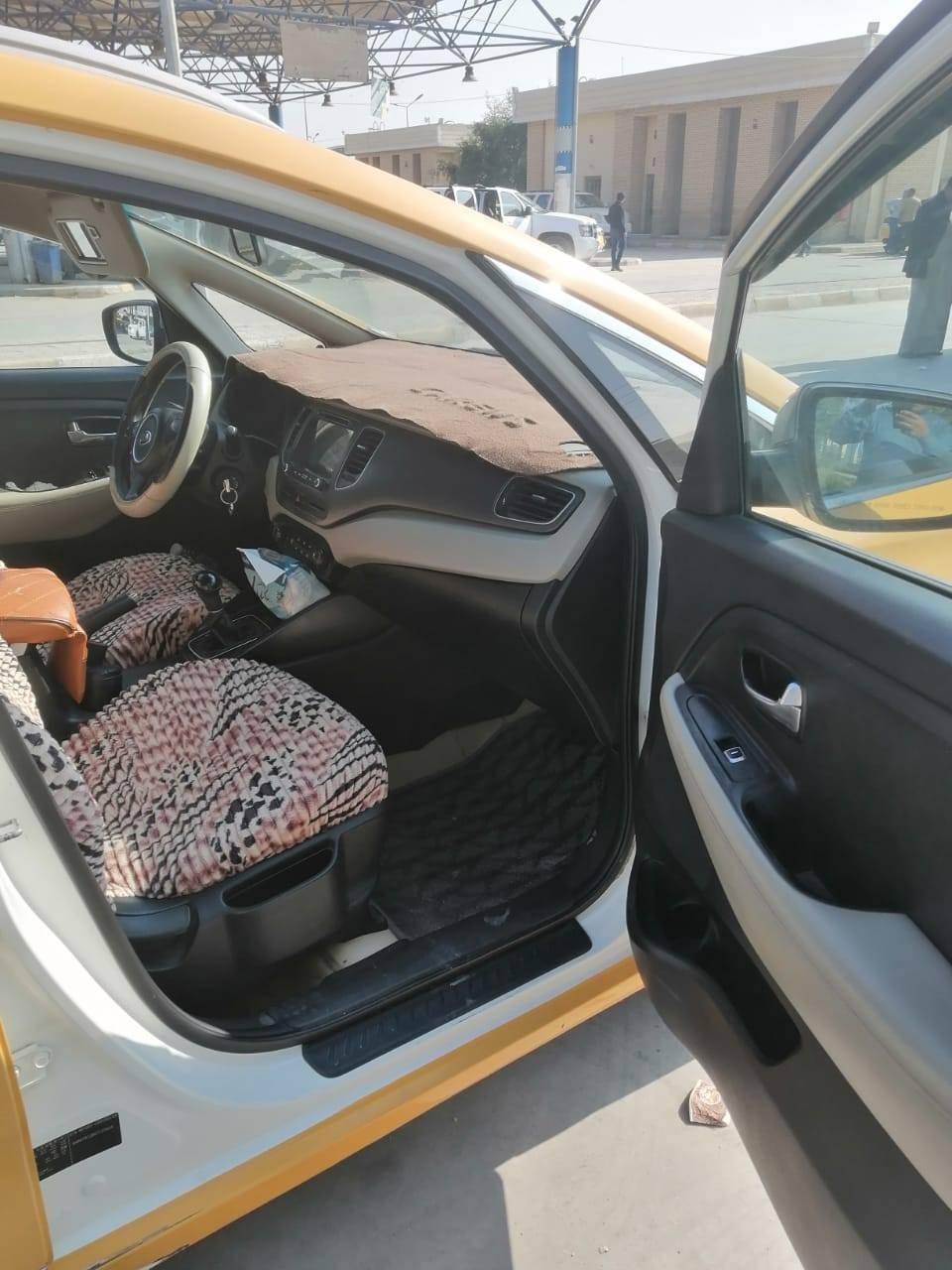 السلام عليكم سياره كارنزه ٢٠١٦ محرك٢٠٠٠ ٧راكب مصفر هيئه وغرامات رقم انكليزي بسمي حداديه تخم تاير كير ومحرك مكفولات سياره احله من المنشور مكان ذي قار سعره ١٥٠ وبيه مجال لاتصال ***********
 أو 
*********** 
خاص مغلق
