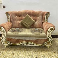 كنب خمس قطع • نضيف • رجل مكسورة