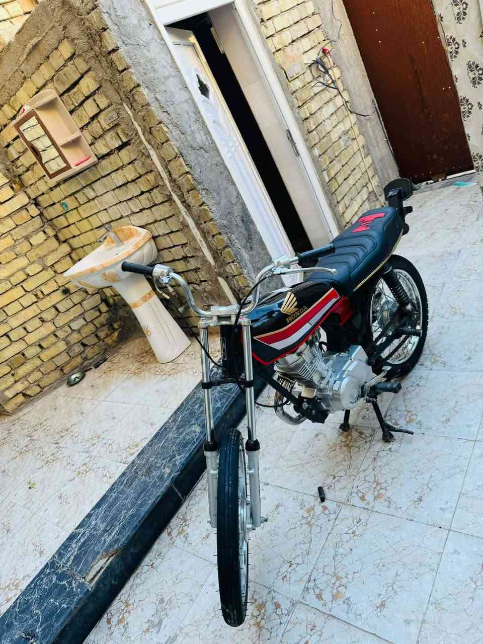 سلام عليكم للبيع اربعه كير مديل 15 اوراق اصولي تعمير 25 مكينه انتنس  دراجه نضيفه كلش ومكفوله السعر 750 بيها مجال  مكاني كربلاء ‏‪0777 545 6018‬‏
