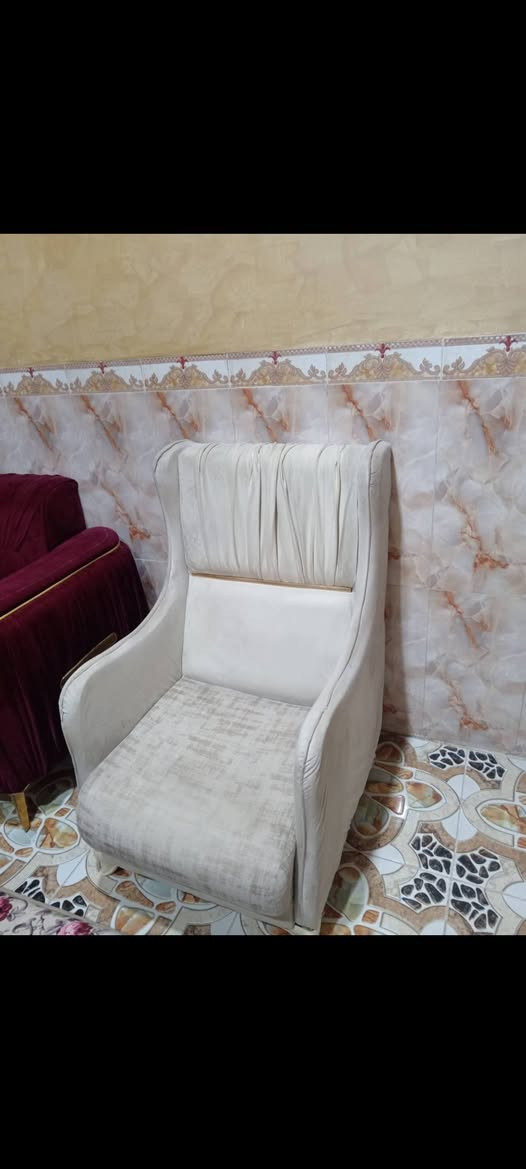 السلام عليكم تخم قنفات للبيع النوعيه الثقيل السعر ١٦٥ سوق الشيوخ   ***********
