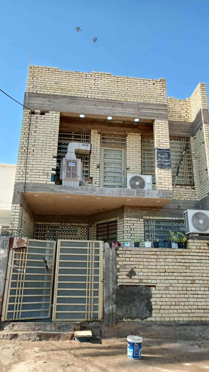 دار البيع زراعي25  الامين السده الثانيه قرب مدرسة  درة السلام الأهلية  المساحه 125 /السعر 95 وبي مجال / ***********
