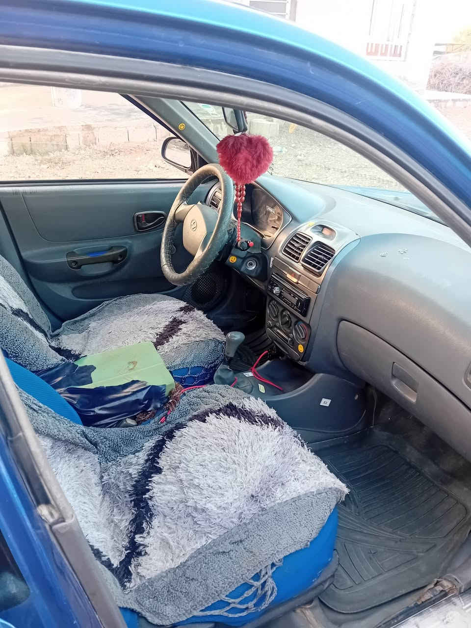 اكسنت فيرنه لبيع موديل ٢٠٠٠رغم بغداد جاهزه كير ومحرك وصدر كله كفاله ***********العنوان سامراء
