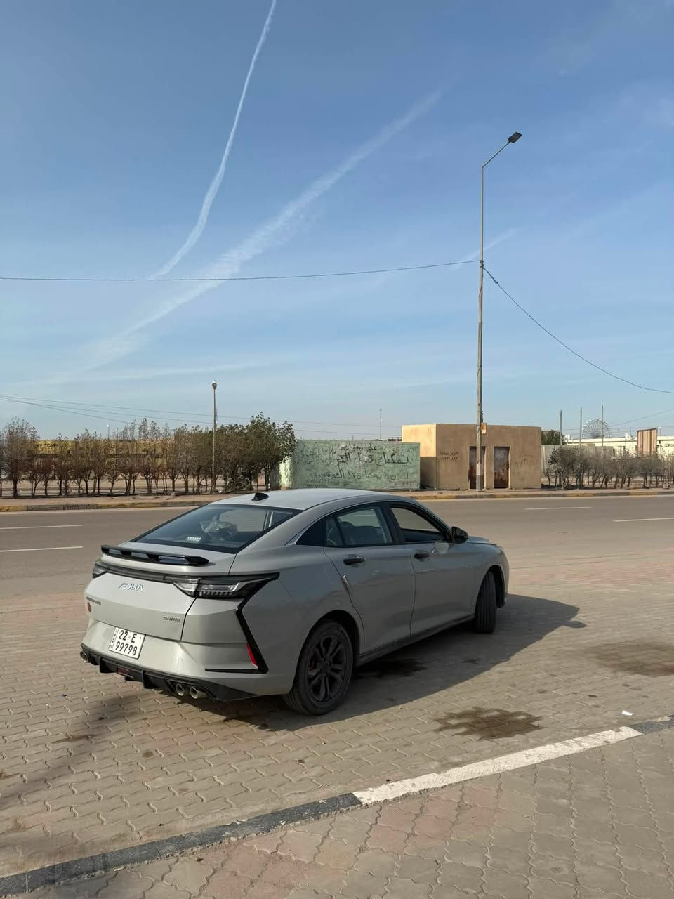 للبيع سيارة دونك فينك شاين إيلوس – Dongfeng Aeolus Shine
موديل 2024
سيارة صينية حديثة
بيها بارد جاملغ وباب
***********
‎🔧 تفاصيل المحرك والمواصفات:
 • محرك 1500 تنفس طبيعي
 • جير CVT أوتوماتيك ناعم ومريح بالقيادة
 • دفع أمامي
 • تسارع سلس ومناسب للاستخدام اليومي
 • اقتصادية جدًا

🚗 حالة السيارة:
 • السيارة عملية ومناسبة لكل الاستخدامات
 • ممشى قليل جدًا 20 كيلو واستخدام بسيط 
 • دواخل انيقة وجميلة بتصميم عصري وحديث
 • قيادة مريحة داخل المدينة وعلى الخط
 • السيارة محافظة وما تحتاج أي شي

مميزات إضافية:
 • شاشة كبيرة ايباد
 • تحكم ستيرن
 • تشغيل بصمة
 • تصميم رياضي وأنيق
 • ثبات جيد وسلاسة عالية
مكاني بصرة السيارة عملية وحديثة 2024
