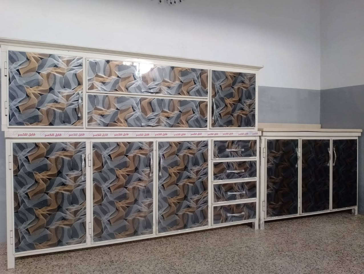 وجبه جديده من كاونترات مستخدم شي قليل ثلاجه شرط مناميات عداد ثنين نظافه حيل مكان ناحية الشوره *********** واتساب
