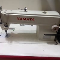 عندي مكينه صناعيه مال خياطه لبيع بيه ماطورين واحد ملادي واحد قتصادي ال...