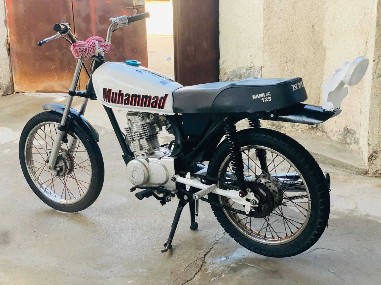 سلام وعليكم ادوات ادوات ادوات دراجه ايراني للبيع نضيفه مكاني البصرة هارثه الاستفسار *********** لسعر 425
