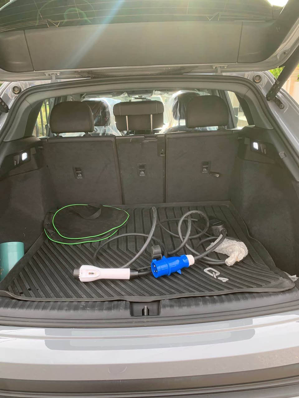 کوردی : 
تەنها فرۆشتن ، گۆڕینەوە ناکا 
                            #73 

   ‌             Audi  e - trone 
               Q4 quatro _ 50 
. مۆدیل / ٢٠٢٤ 
. ڕەنگ چیمەنتۆی 
. فوول کارەبایی 
. دەبل مۆتۆڕ ، فول ئیکۆنۆمی
. ڕەقەم هەولێر سەنەوی نوێ 
.مەودای ڕۆیشتوو ( ١٨٫٠٠٠ ) km 
. مواسفات / فوول فوول 
. پانۆڕاما ، گێچ ئەلکتڕۆنی 
. شاشە و پێنچ کامێرا 
. حساس و ئۆتۆ ستۆپ 
. زۆر مواسەفاتی تر 
. بە فوول شەحنی ( ٤٠٠ ) کم 
.زیاتر دەڕوا ، دەتوانی لەماڵەوە شەحنی بکەی ، کامل جهازی شەحنی بیلادی شەریکە ڵەگەڵە 

. چاملغ و دەرگای سەکن سبوغە 
. دوو جێگای بچووک ساردە 
.  ئێڕباگ تەنها ۱ شان سیستەم 
. بەبێ ناو گرتن ، پێش و پشت کەپسە ، سەیارەکە نمونەیە لە جوانی و خاوێنی و اقتصادی

. نرخ / ٢٢٠ $ 
. ناونیشان / هەولێر ئازادی 

عربي : 
فقط بیع ، ماعندنا مراوسة 

               Audi  e - trone 
               Q4 , quatro 50
. مۆدیل / ٢٠٢٤ 
. للون سمنتي 
. فوول كهربائي 
. دبل موتور ، فوول ٲقتصادي
. مرقم آربیل دولي ، جاهز
. ماشي فقط ( ۱۸ ) الف کیلو 
. مواصفات فوول فوول 
بانوراما ، كیج الكترونی 
خمسة كامیرا ، آوتو ستوب 
وهوایة مواصفات ،،،،،،،،،،
ملاحظة / شحن فوول یمشي اكثر من ( ٤۰۰ ) کیلو عل تبرید 
تکدر بالبیت تشحن سیارە 
کامل جهاز مال شحن 
شرکە بیلادی موجود 

.جاملغ و باب سکن صبغ 
مكانین صغیر تعدیل بارد 
ایرباك فقط بردة راجع سستم 
بدون دواخل ، بجم و خلفی كبس 

سعر / ۲۲۰ $ 
عنوان اربیل أربيل, العراق


**إذا كنت صاحب هذا الإعلان وتريد حذفه لأي سبب، رجاءا أرسل رسالة إلى الدعم الفني**