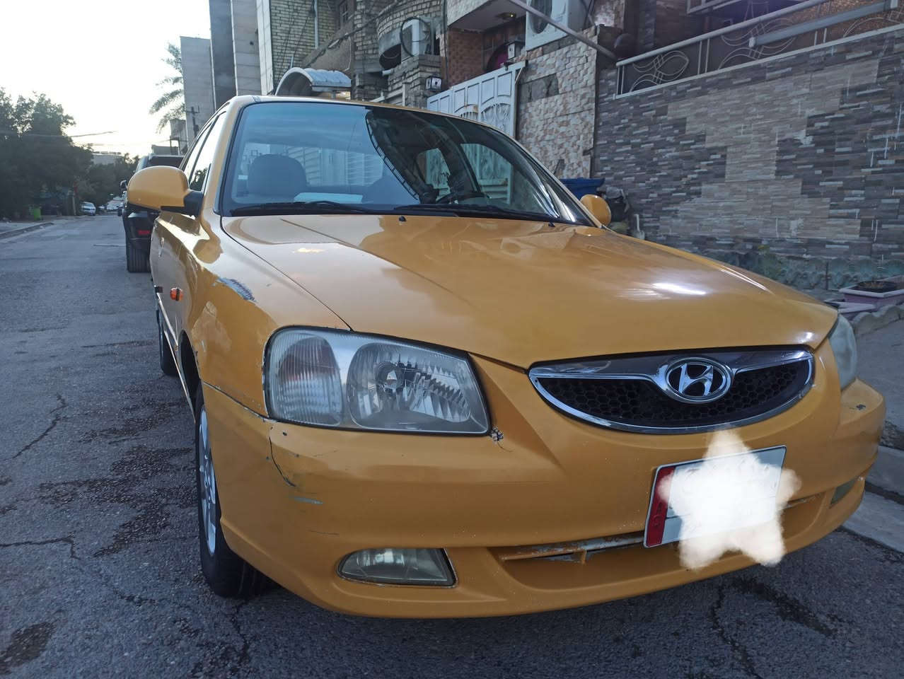 فيرنا للبيع 2014 مامعيوده مكفوله من الصبغ بيها بارد على كد شبر بالبنيد بدون دواخل سياره حلوه  داخل نظيف صدر امامي خلفي جديد قبل فتره بدلته تبريد خير من الله صرفها كلش حلو بيها تنقيص ودخانه مااعرف لاستيك ولف أو غير شي ابيع رنكات .
السنويه لغايه شهر  12 السعر 76 وبيها مجال حك الجيه مكان السياره بغداد . غير متواجد على الفيس .الاتصال  .. ***********
