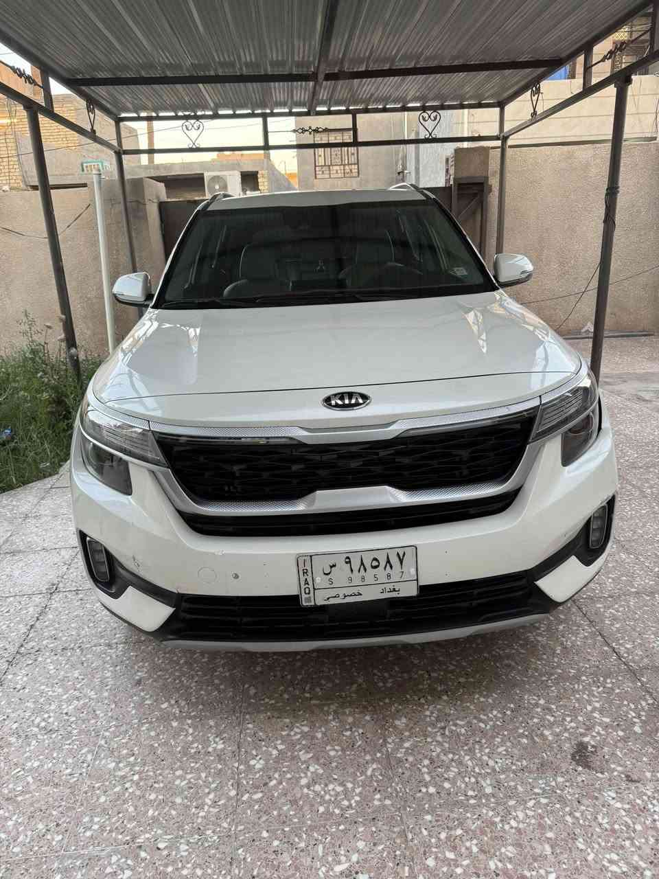 السلام عليكم وأردّ أمركي 2021 فول موصفات محرك 1600 حدثه قبق جنطه وبيه بارد با خشم الجملغ السعر 150 
***********
