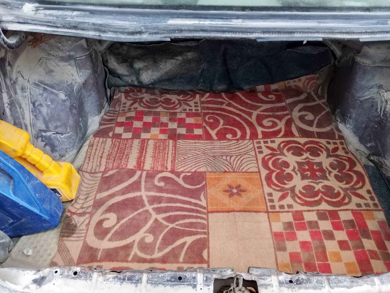 سياره للبيع موديل 95
سياره اكرونه
محرك وكير جديده 
وضفيره جديده
رقم بغداد مشروع وطني
سياره حلوه ومرتبه 
مال جنيه مستعجل البيع
السعر 38
للاستفسار اتصال
***********
