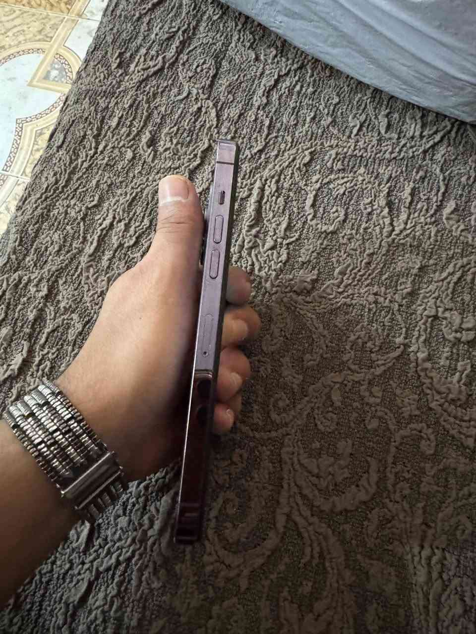 السلام عليكم
14 برو ماكس بنفسجي دبل خط ذاكره 256 ومبدل بطاريه 100 وشاشه 3 خيارات ، فيس ايدي كامرات اتصال كله شغال ونظيف 
+ مغلف ppf تحديث 17 لون عنابي ‏‪***********‬‏
