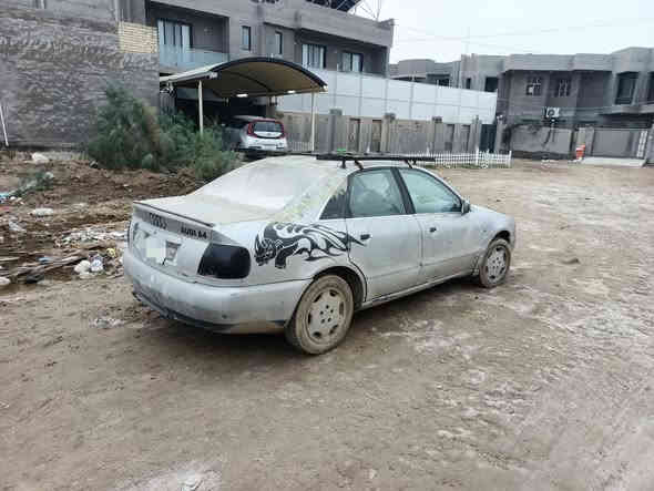 سلام عليكم
اودي a4 موديل 96 للبيع
سياره حداديه زينه كير محرك جديد
ناقصها بس قلايج مال كير
ابيع ع هل وضع
رقم مشروع وطني انبار
رايدها 15 وبيها مجال 
***********
