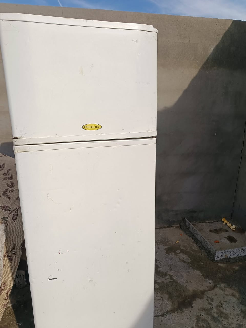 طباخ +ثلاجه +مكانيس كهربائيه +مجمده تواصل *********** او خاص
