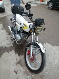 إيراني البيع موديل٢٠٢٤ داجه نظيفه وراقه كامله سعره ٧٥٠ وبيه مجال الاست...