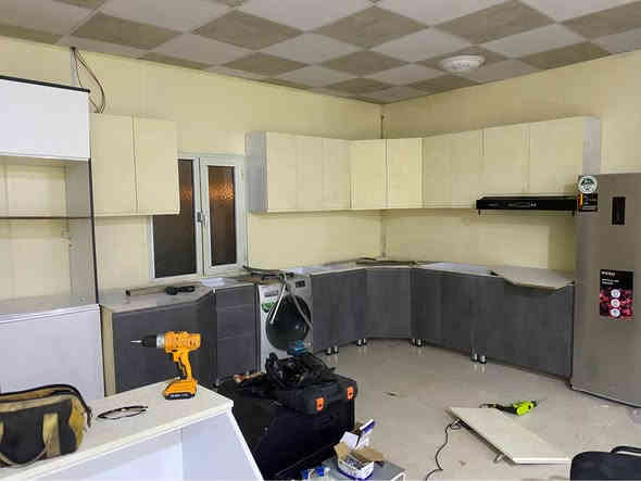 نجار فتح ونصب وصيانة كل انواع الغرف والكاونتوات والمكاتب في البصرة يوجد كادر تحميل مع سيارة نقل *********** البصرة
