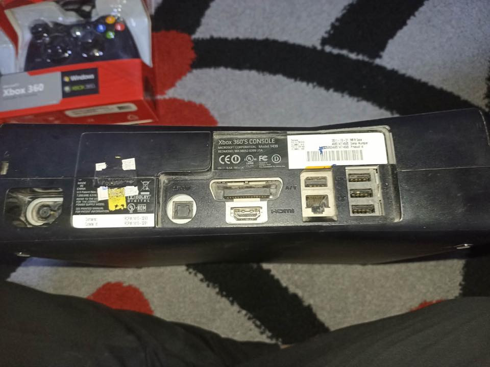 مكلف بالنشر ايشي تحتاجه اتصل ع الرقم اكس بوكس 360 للبيع جهاز نضيف كلش توصيل ماعندي عنوان الموصل حي البكر 

‏‪***********‬‏
