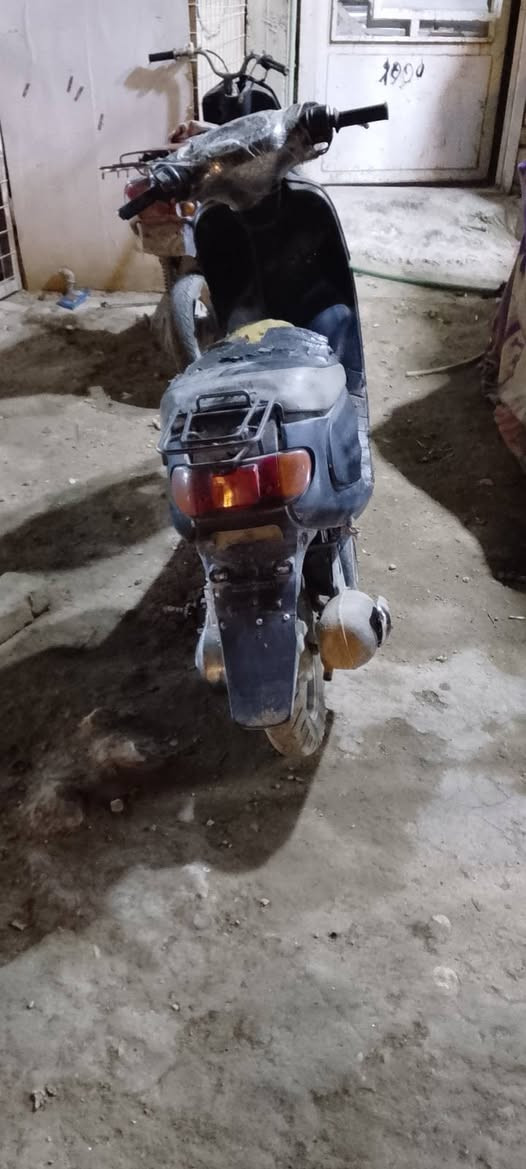 سلام عليكم دراجات وحدة ساسوكي وحدة منغولي الشكل القديم عاطلات ابيع على هاي الحطة لسعر لوحدة  80 بيهة مجال مكاني كربلاء الشبانات ***********
