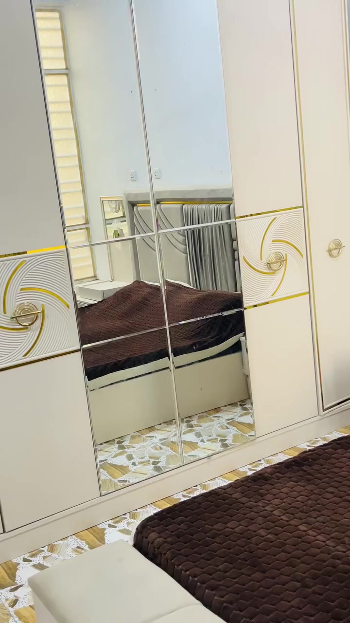 سلام عليكمً
غرفةًنوم تركية درجةًاولى ثكيله ماخذيهاً 4 ملايين عشره قطع السعر مليونين ظرف طارئ  ***********للاستفسار
